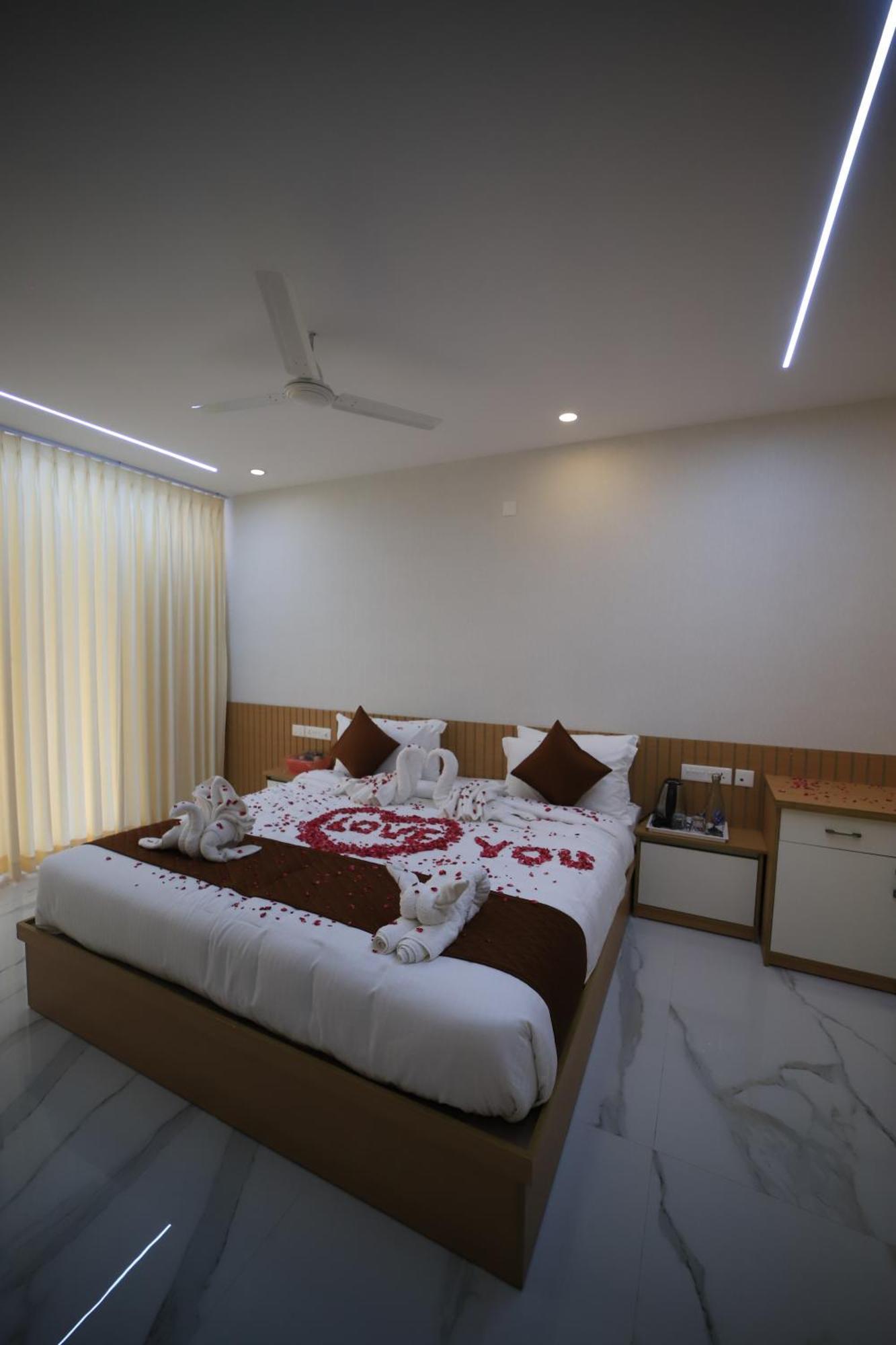 Seeheim Resorts Athirappilly Zewnętrze zdjęcie